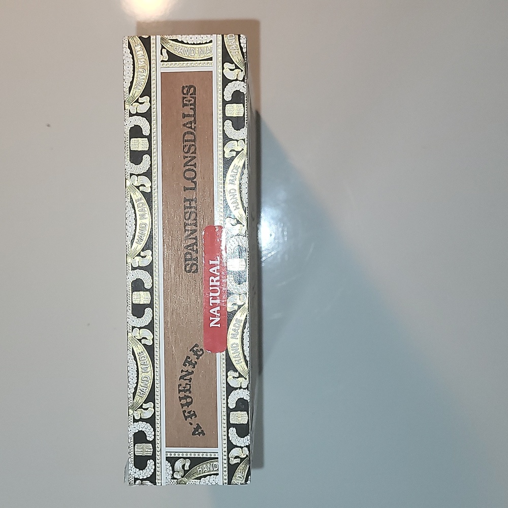 Pre-owned Empty Arturo Fuente Cigar Boxes (2) - Picture 3 of 16